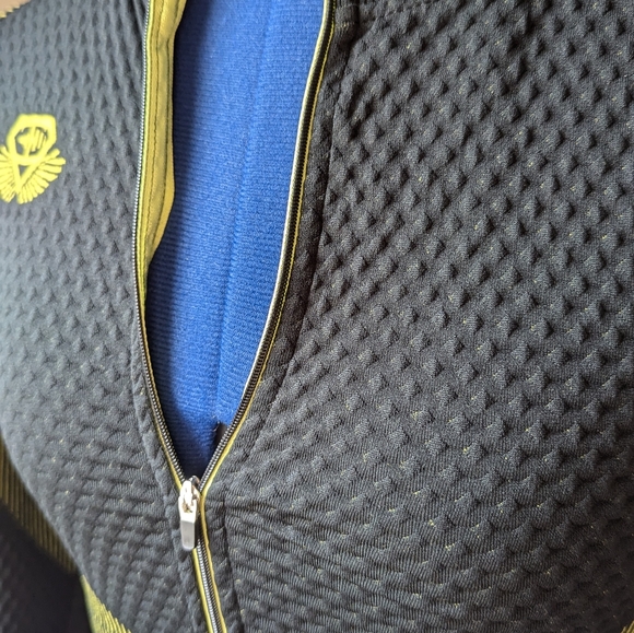 Engineered Life Cropped Black Shape Enhancing Athletic Jacket - Picture 7 of 8